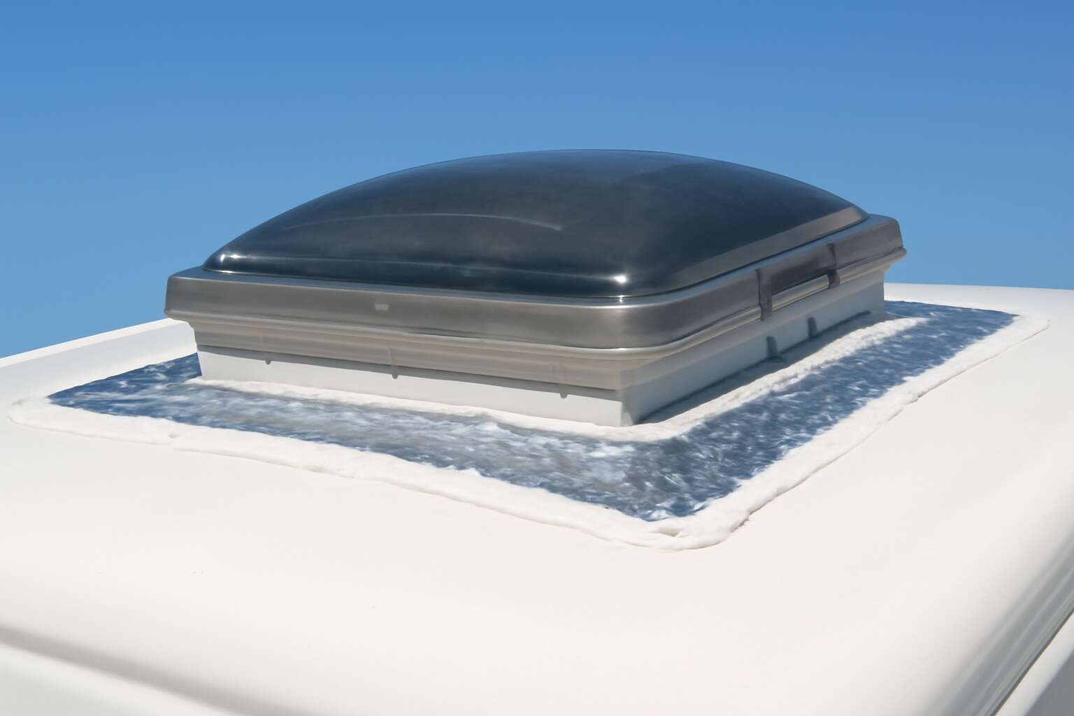 generated_image_69f18f438ac80.jpg insulation rv roof vent
